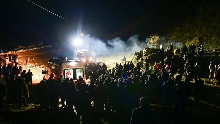 Li navça Saxê, kevirên ji çiya gêr bûn, ketin ser 2 sivanan û yek ji wan mir