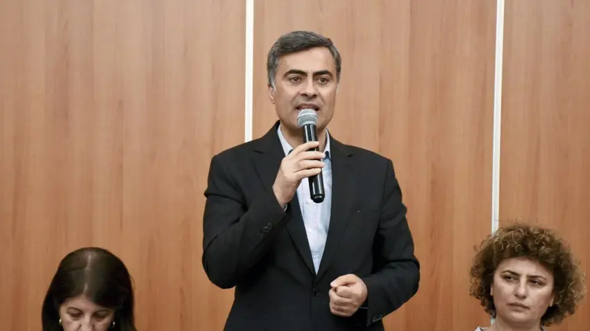 Abdullah Zeydan, Van Belediyesi’nin borcunu açikladi