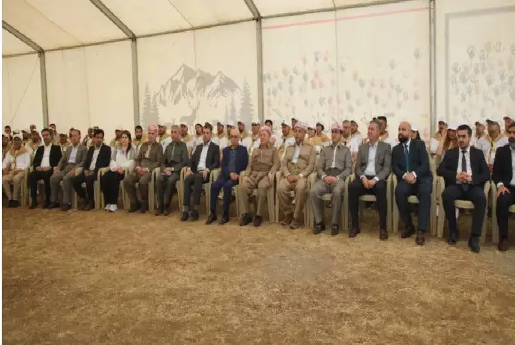 Mesûd Barzanî serdana kampa ciwanan a herêma Barzan kir