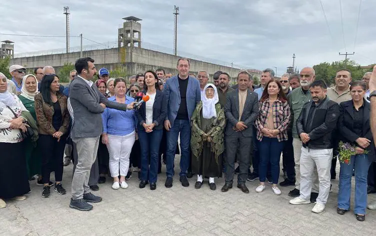 DEM Parti Es Baskanlari Yüksekdag’i ziyaret etti