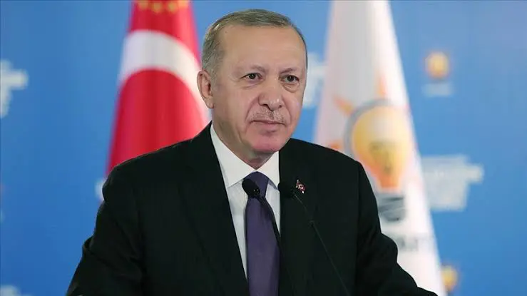 Erdogan: Irak ve Suriye'de bölücü örgüte nesteri vuracagiz! 