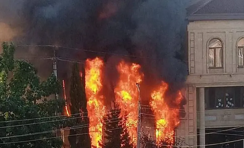 Li Daxistana Rûsyayê li dijî kenîse, dêr û polês hêris: 6 polês û kesîsek hatin kustin