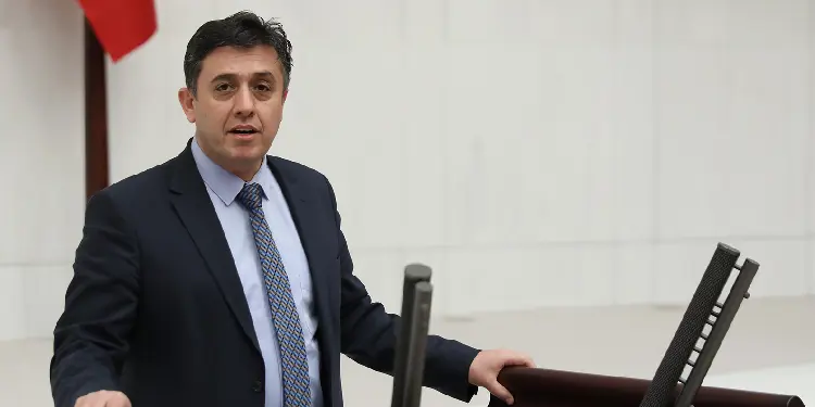 DEM Parti: Çok sayida es baskan hakkinda yurt disi yasagi getirildi