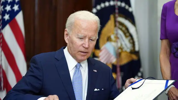 Biden, yarista kalmaya kararli ama Demokratlar endiseli 