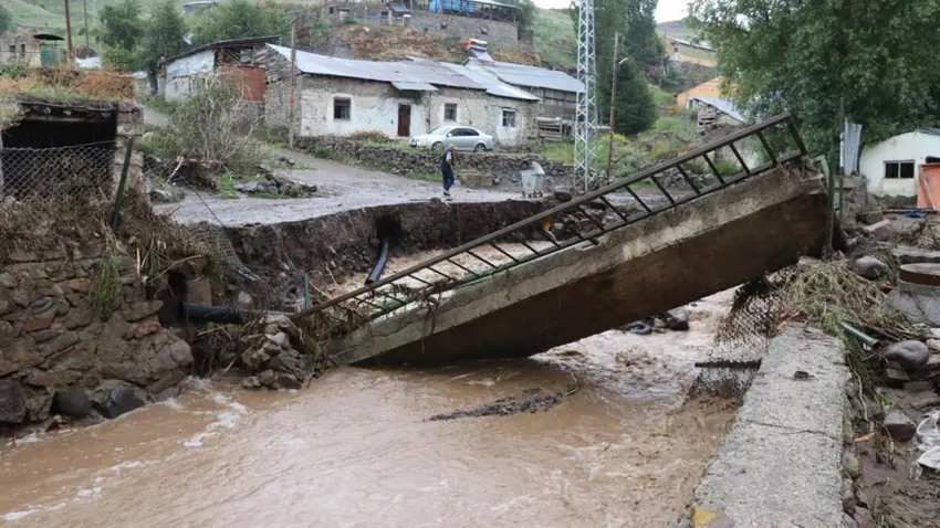 Li Erziromê lehiyê ziyaneke mezin da gundan