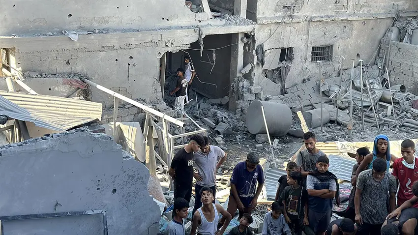 Îsraîl êrîsê Xan Yûnisê kir: 10 kes mirin