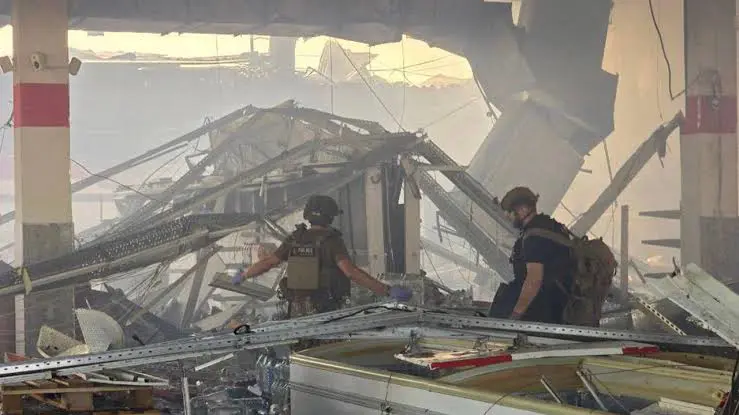 Rusya, Donetsk'te süpermarketi bombaladi: 10 ölü, 35 yarali!