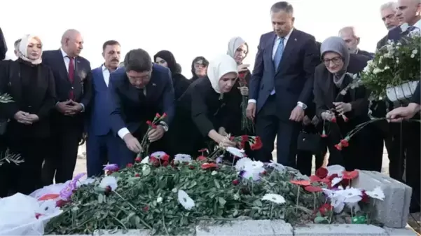 Li Diyarbekirê 3 wezîr bê malbata Narin Güran bibînin çûn ser gora wê