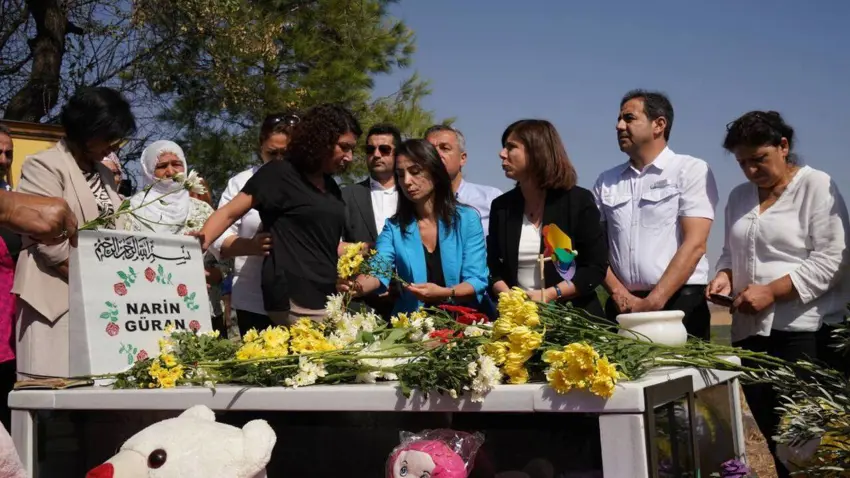 DEM Parti'den Narin’in mezarina ziyaret: Katiller yereldeki mikro iktidarcilar!