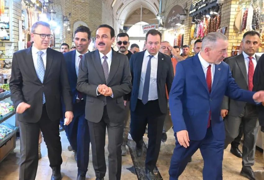 Parêzgarê Hewlêrê sûnwarên dîrokî yên Hewlêrê nîsanî Sefîr Înan da