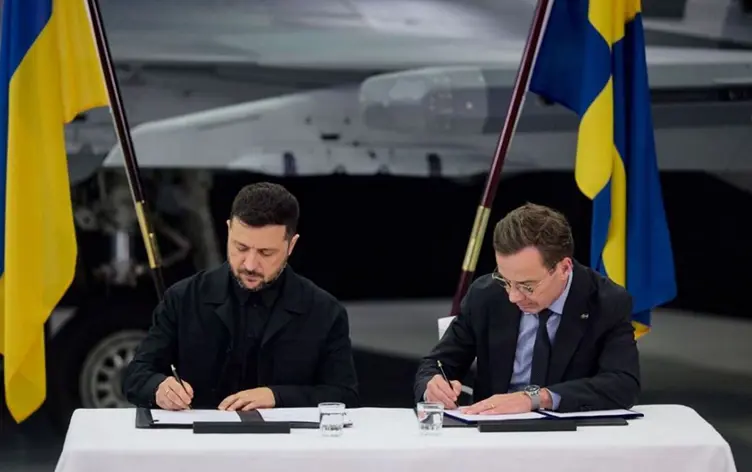 Îsveçê 150 heb balafirên Gripen difrose Ûkraynayê