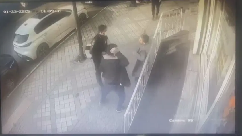 Wî suhibandin kesekî din û bi kêran ew kustin