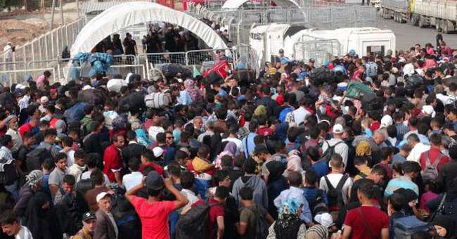 Suriyeliler sinira akti, “Izdiham”