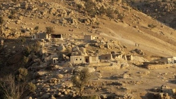 Rêya Rojavayê Kurdistanê û Singalê hate girtin!