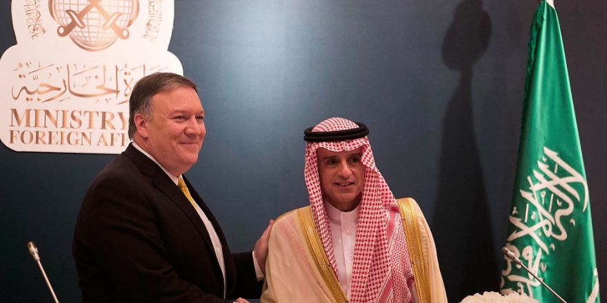 Pompeo cebheya li dijî Îranê sor dike
