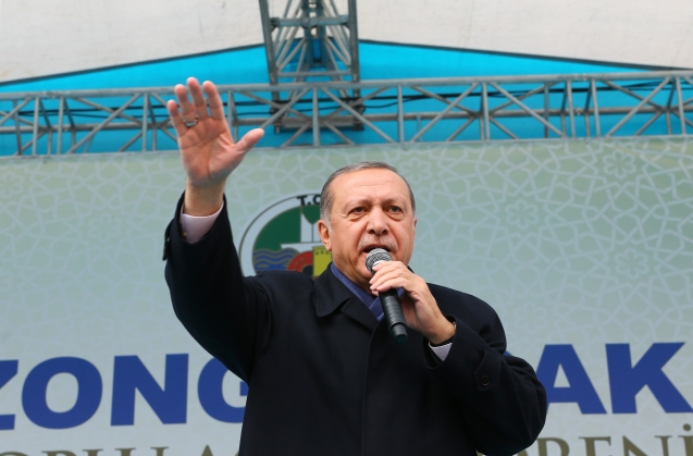 Erdogan Kurd bi Singalê tehdîd kirin