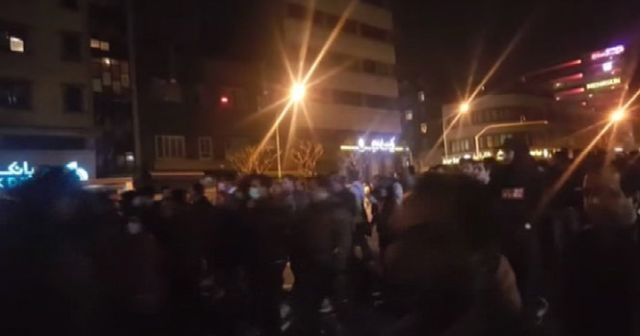 Iran'da protestolar yeniden basladi