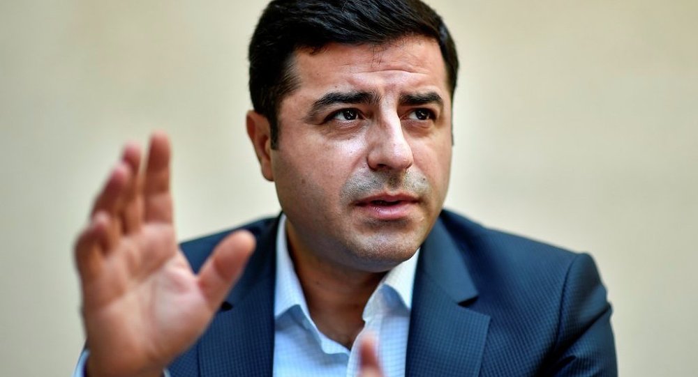 Demirtas: Em, ne PKKê; gelê xwe temsîl dikin!
