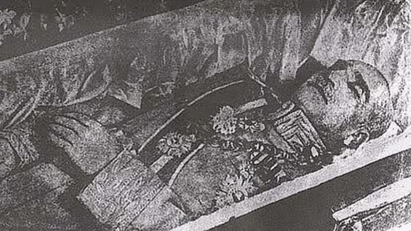 Iran'da Sah Riza'nin mumyasi bulundu