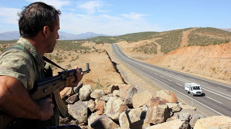 Siirt'te yildirim düstü! 8 Korucu yaralandi