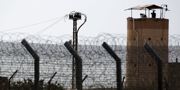 Di navbera artêsa Îranê û hêzên çekdar de pevçûn