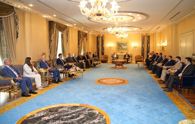 Nêçîrvan Barzanî: Berevaniyê di ber mafên destûrî yên gelê Kurdistanê de bikin