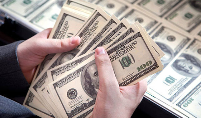 Dolar yükselise geçiyor, piyasada hareketlilik