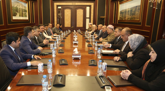 Serok Barzanî pêswazî li serok û parlamenterên Fraksiyona Erebî kir