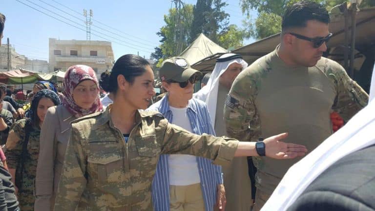 ABD'li senatörler Menbiç'e giderek açikladilar: Türkiye girecek mi?