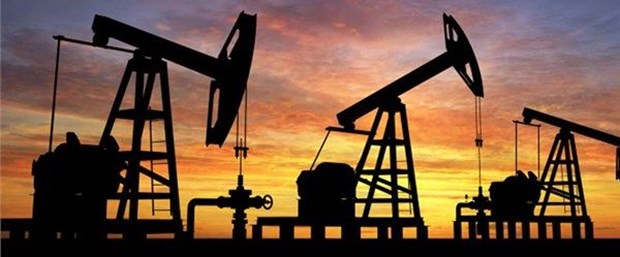 Firotina petrola Îranê kêm bû