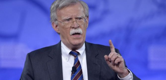 Îran: John Bolton pistgiriya terorê dike
