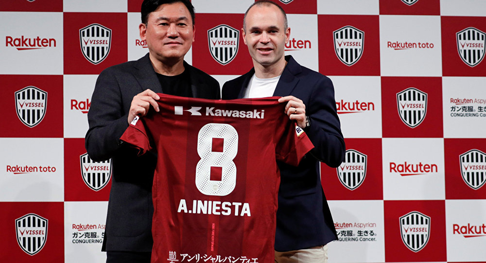 Iniesta, bi tîma xwe ya nû re peyman îmze kir