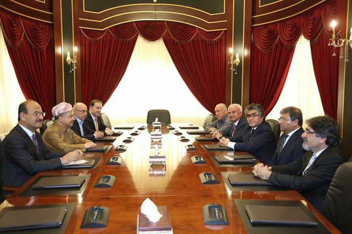 Serok Barzanî pêswaziya heyeta PAKê kir 