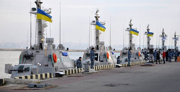 Ûkrayna li Behra Azakê baregeha leskerî datîne