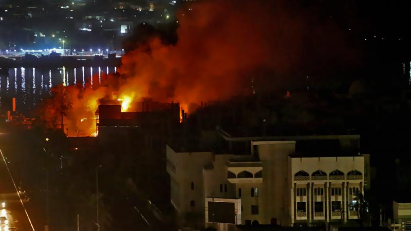 Li Besrayê xwepêsandêran agir berdan Konsolosxaneya Îranê