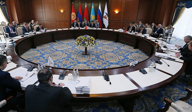 Avrasyayê bi Îran û Çînê re peyman îmze kirin