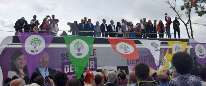 Hedefa HDPê derxistina 100 wekîlî ye!