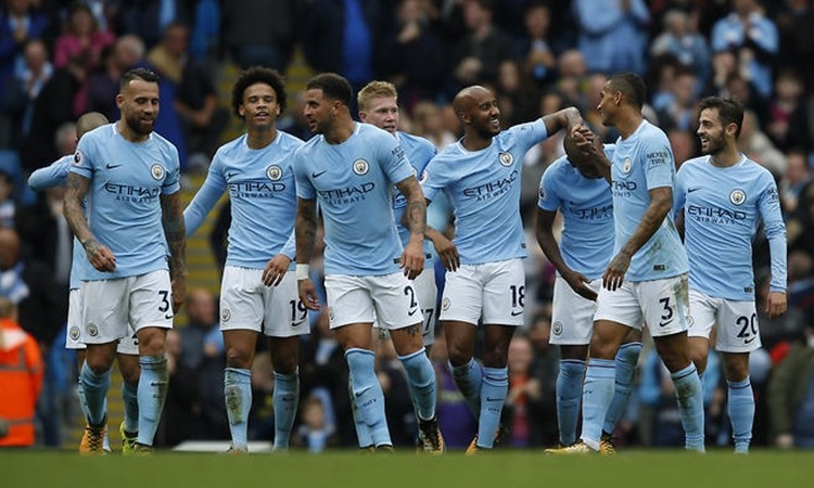 Manchester City gav bi gav ber bi sampiyontiyê ve diçe