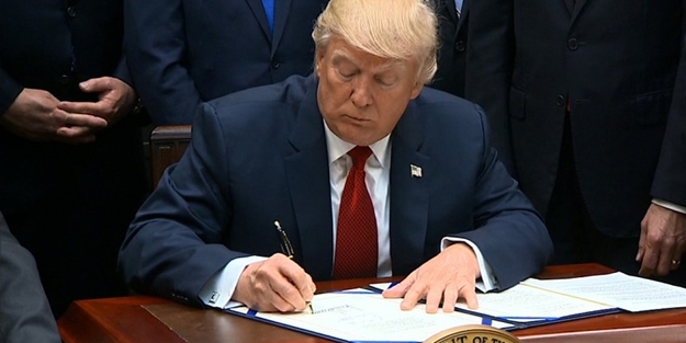 Trump ragihand ku gotubêjên bi Talîbanê re car din destpê kirine