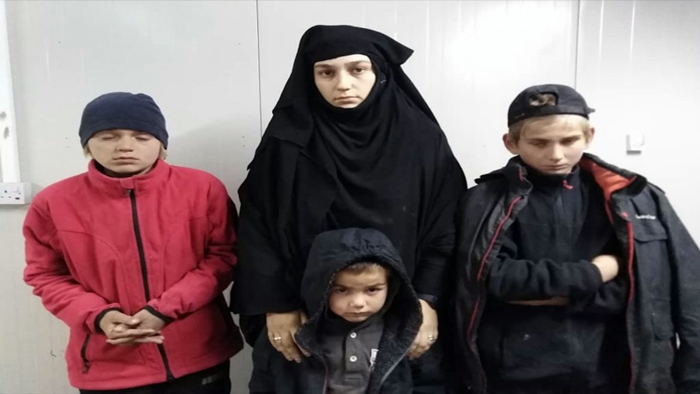 Rojava | Jin û zarokên DAISî yên xwestin birevin hatin girtin