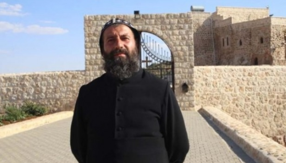 Keseyê Suryanî yê ku bi hinceta PKKê hatibû girtin, hat berdan