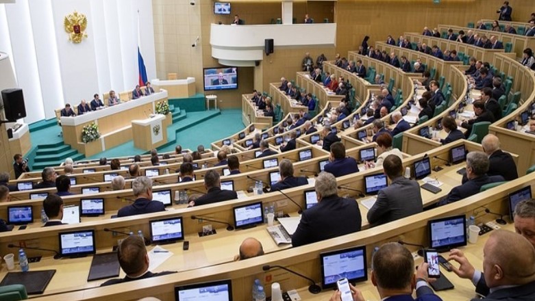 Dûmaya Rûsya guhertina yasayî ya dirêjkirina seroktiya Pûtîn pesend kir