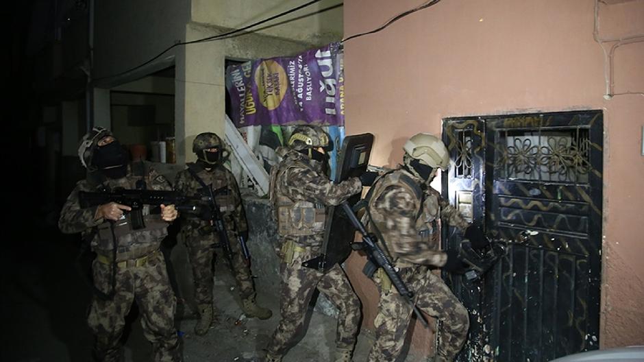 Li Agiriyê bi sedema alîkariya PKK ê 2 kes hatin zîndanîkirin