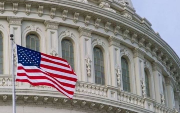 Amerîka cezayên nû dide kes û dezgehên pistevaniya rejîma Sûrî dikin