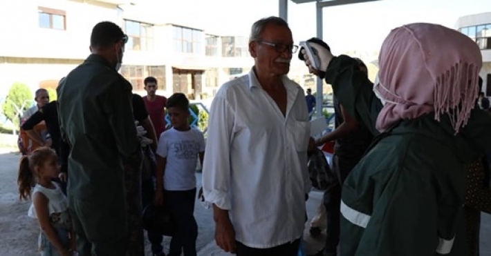 Deriyê sînorî hat vekirin: 500 malbatên rojavayî vegeriyan malên xwe