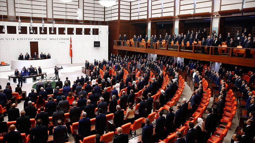 Fezlekeyên 4 parlementerên HDP ê çûn meclisê