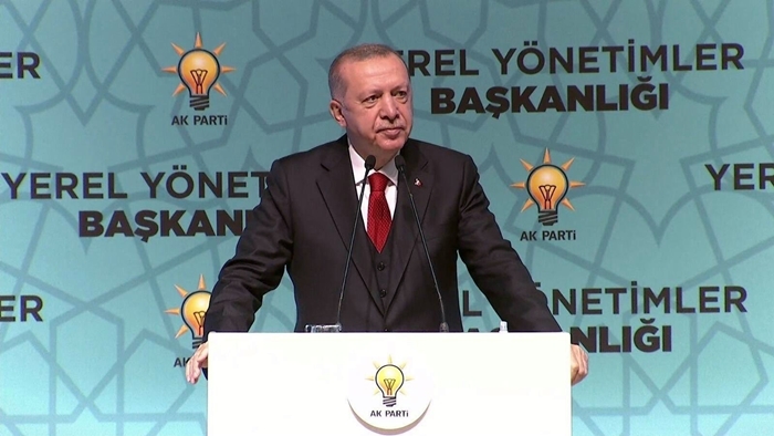 Erdogan 25ê mehê wekî Sultanê Selçûkiyan ji Xelatê derbasî Melezgirê dibe