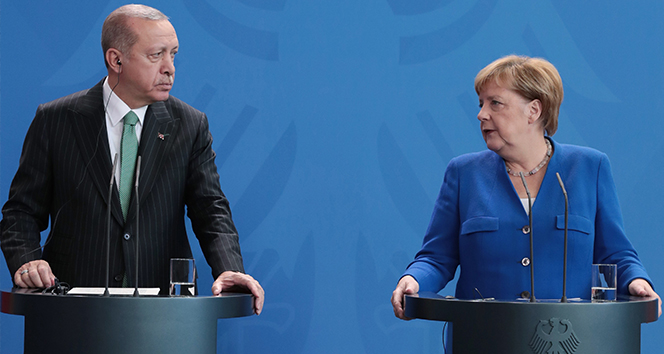 Erdogan û Merkel bi rêya vîdeokonferansê civiyan