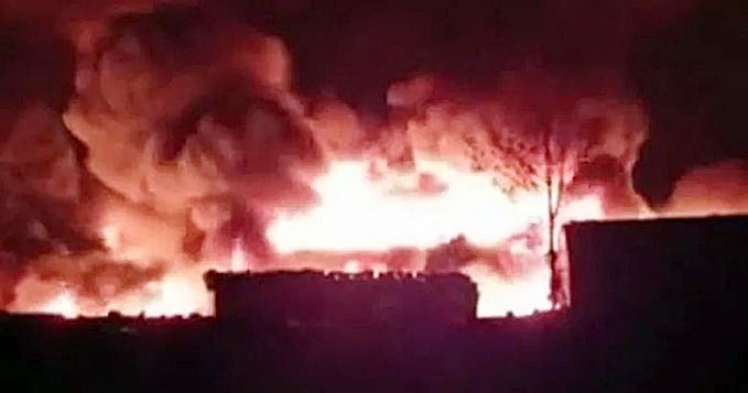 Li Babê balafira nenas tankên petrolê teqandin