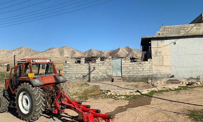 Li gundekî Hewlêrê du malbat li ser erdan bi çekan pev çûn: 4 kustî, 3 birîndar